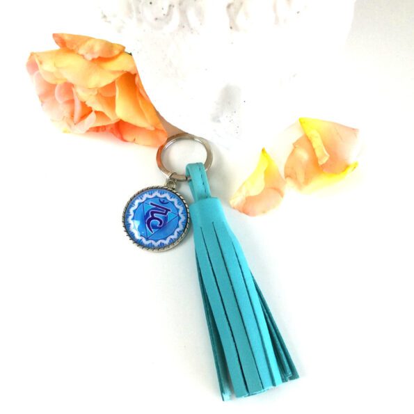 Keyring pendant turquoise with spiritual symbols neck chakra